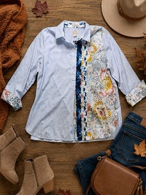 Chico’s Size 3 Blue Pinstripe Floral Patchwork Button Front Shirt